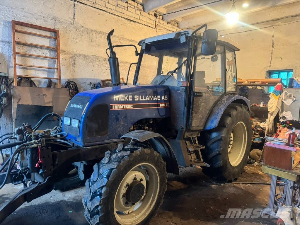 Farmtrac 675DT Трактори