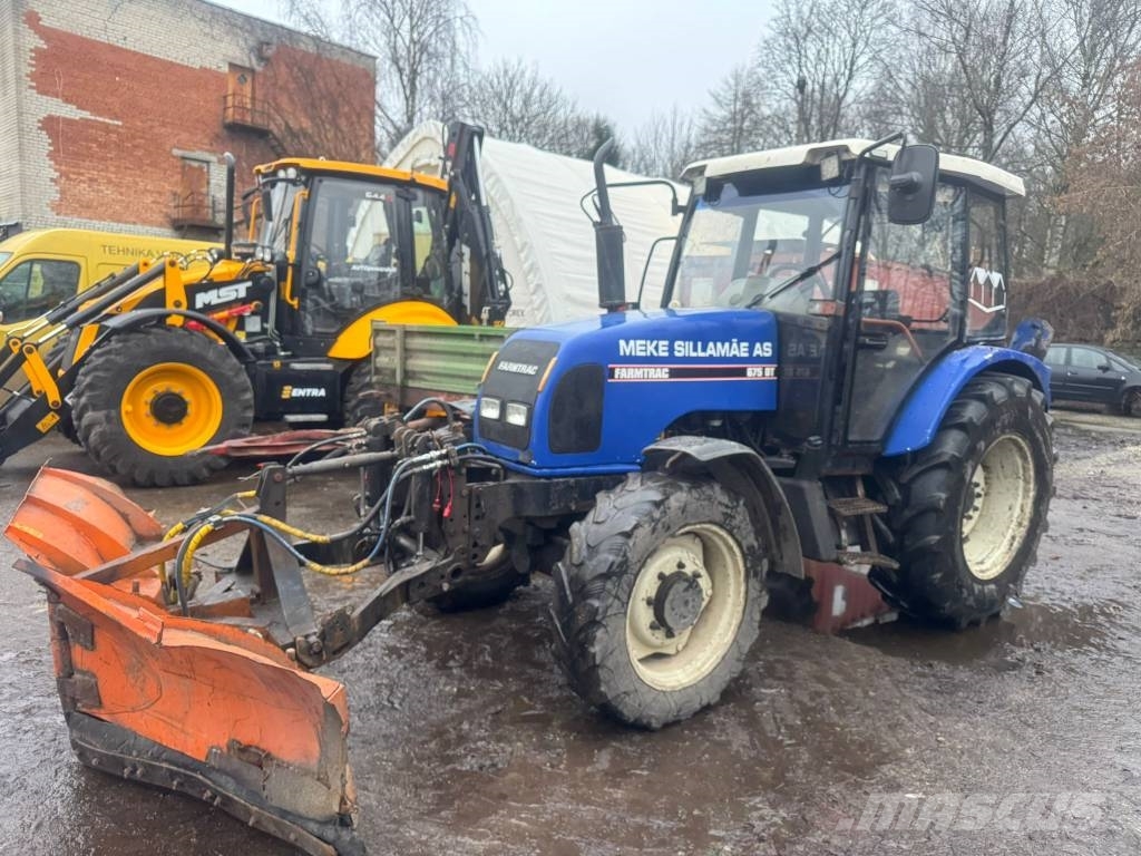 Farmtrac 675DT Трактори