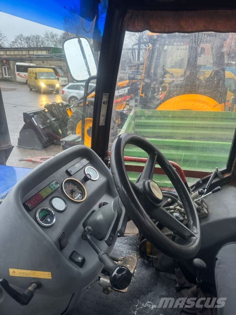 Farmtrac 675DT Трактори
