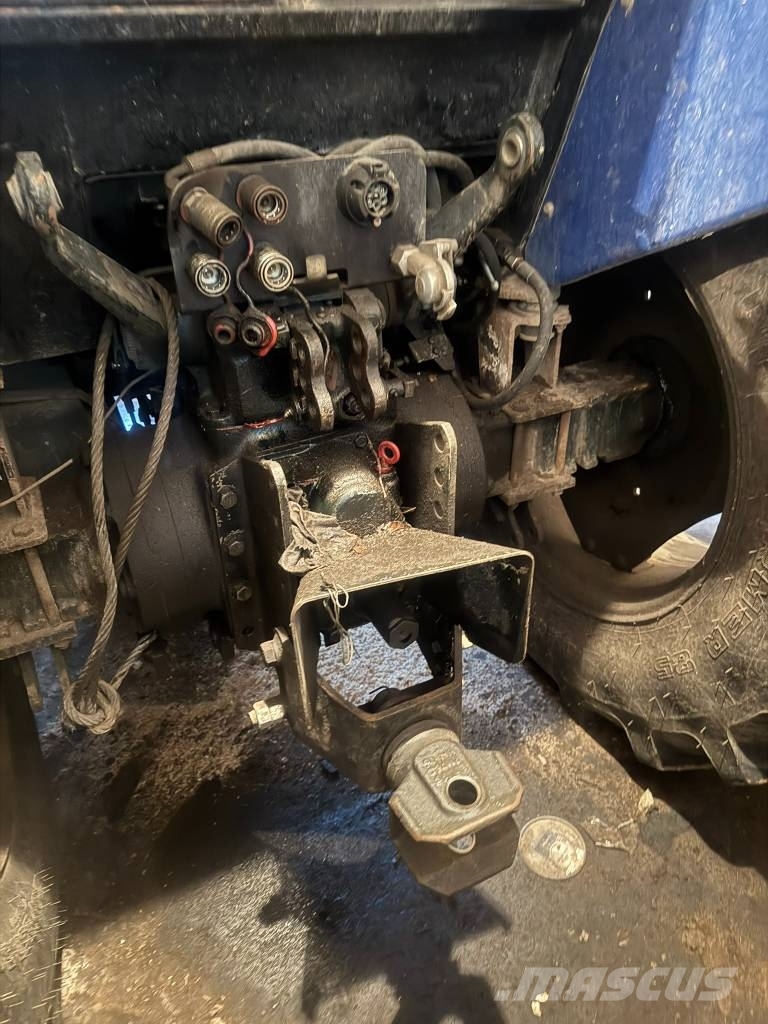Farmtrac 675DT Трактори