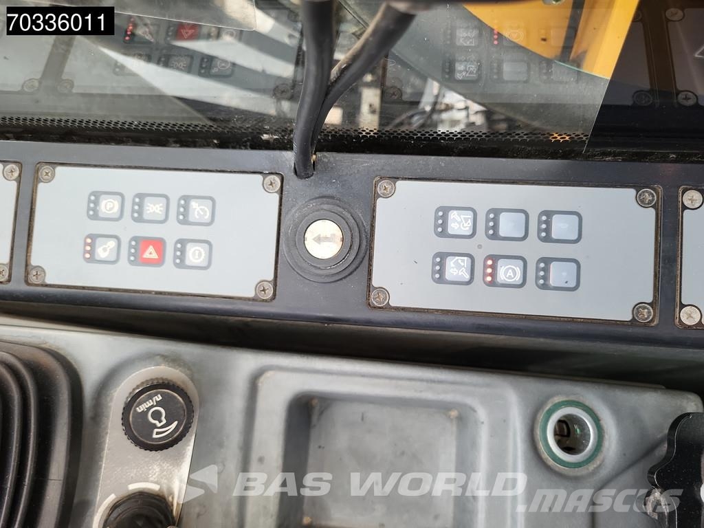 Liebherr A918 ホイール式油圧ショベル（パワーショベル・ユンボ・バックホー）