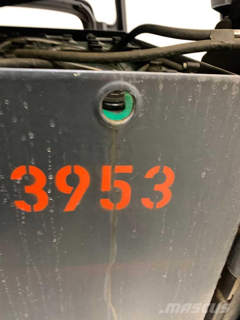 Linde E30L Electric forklifts
