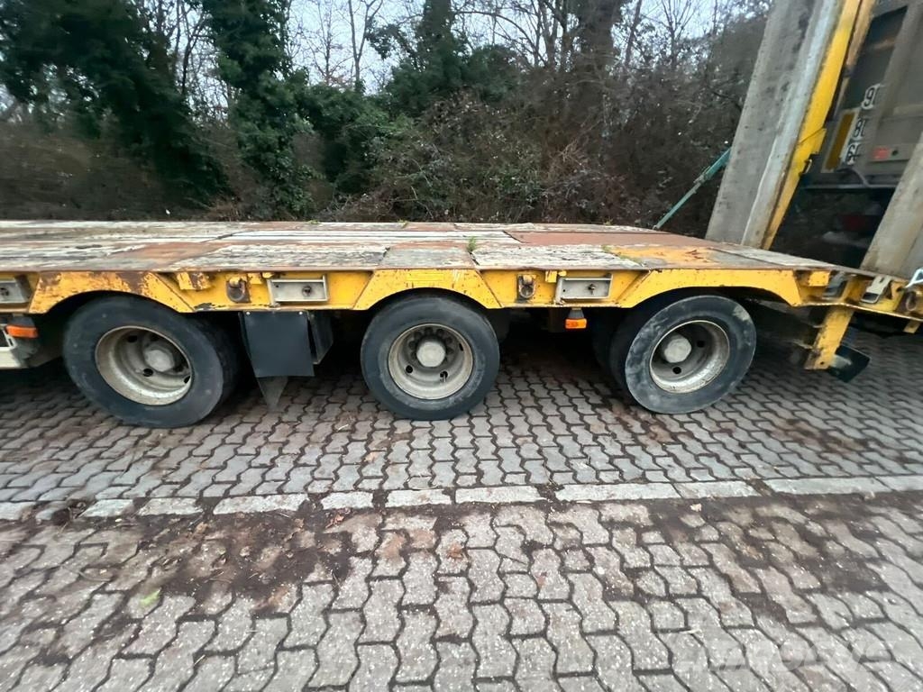 Actm S 46315 Nisko-utovarne poluprikolice