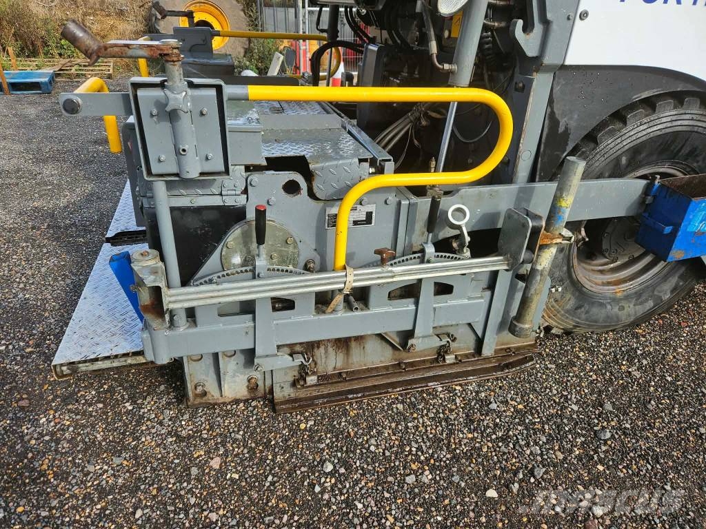 Vögele SUPER 1303-2 Asfaltsläggningsmaskiner