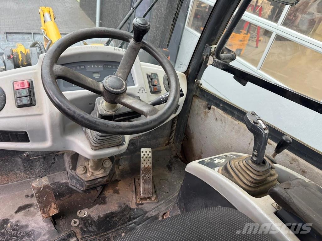 Komatsu WA100M-5 Iekrāvēji uz riteņiem