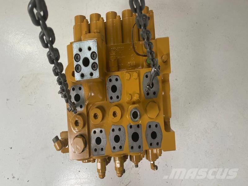 CAT 345C Main valve 5 spools Гідравліка