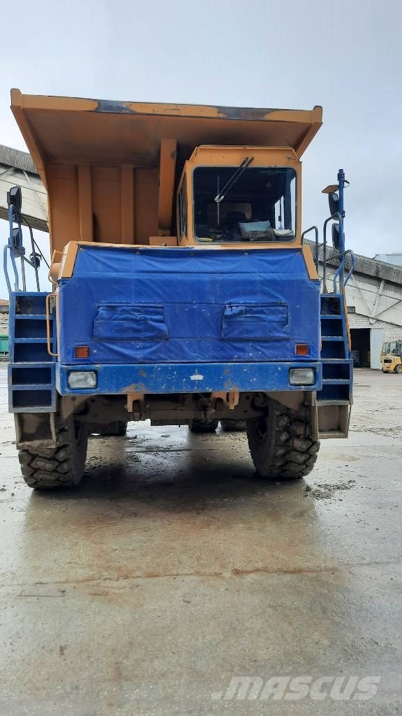 Belaz 75473 リジットフレーム式ダンプトラック