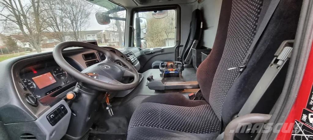 Mercedes-Benz AK 8X8 FASSI 660 EINZELBER SEILWINDE 全路面起重機/吊車