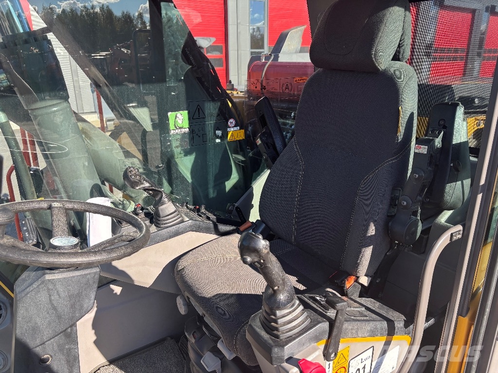 Volvo EWR 170 E / Pyörittäjä, Kärry, 2 kauhaa, Stage V Pyöräkaivukoneet