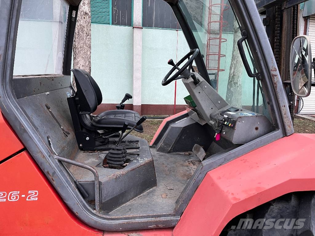 Manitou M26,2 2WD V-4264 IO Diesel forklifts