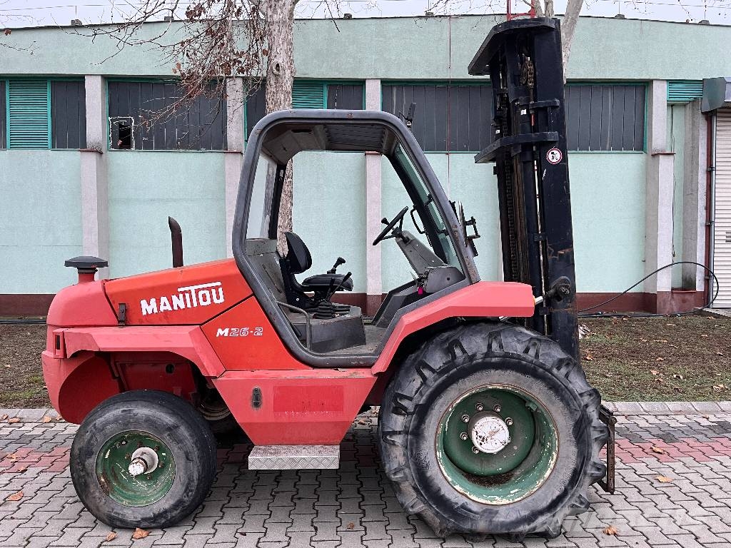 Manitou M26,2 2WD V-4264 IO Diesel forklifts