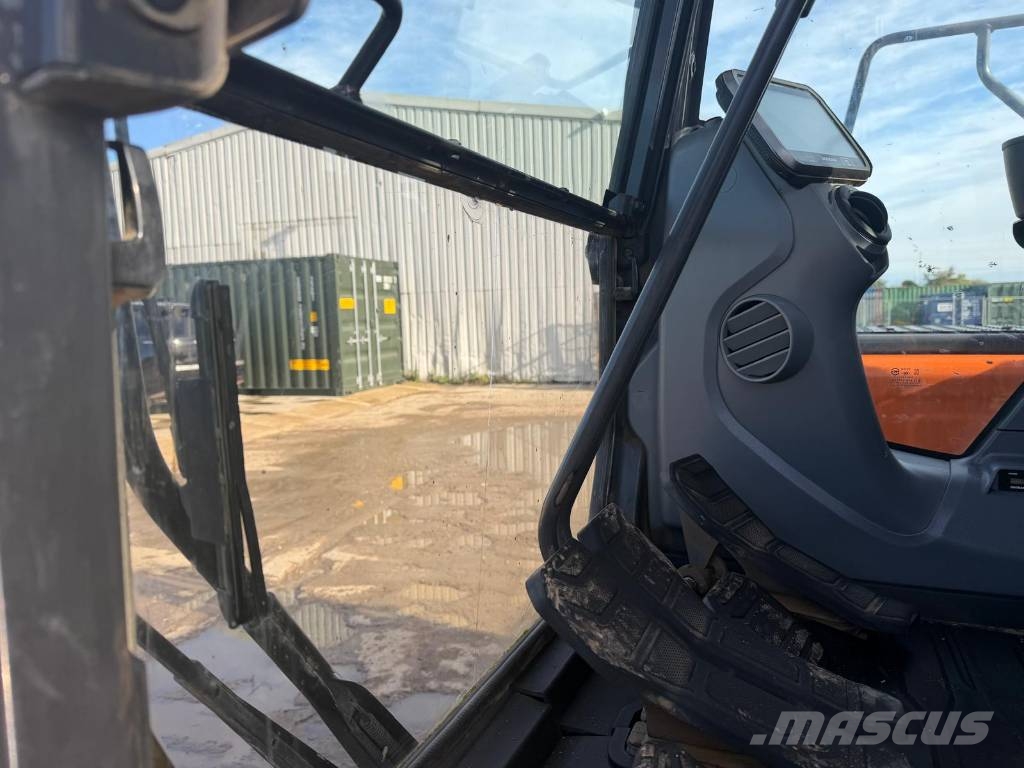Doosan DX 140 LC-7 Crawler excavators