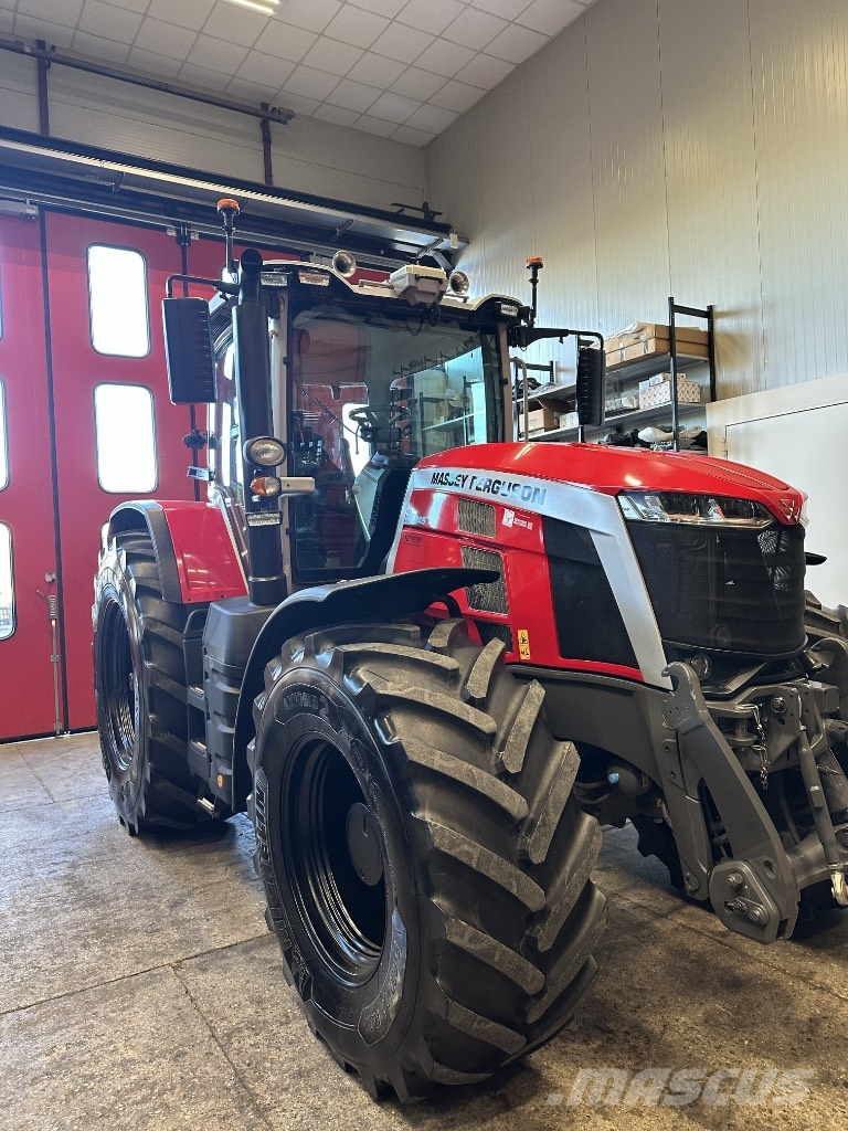 Massey Ferguson 8S.245 Traktörler