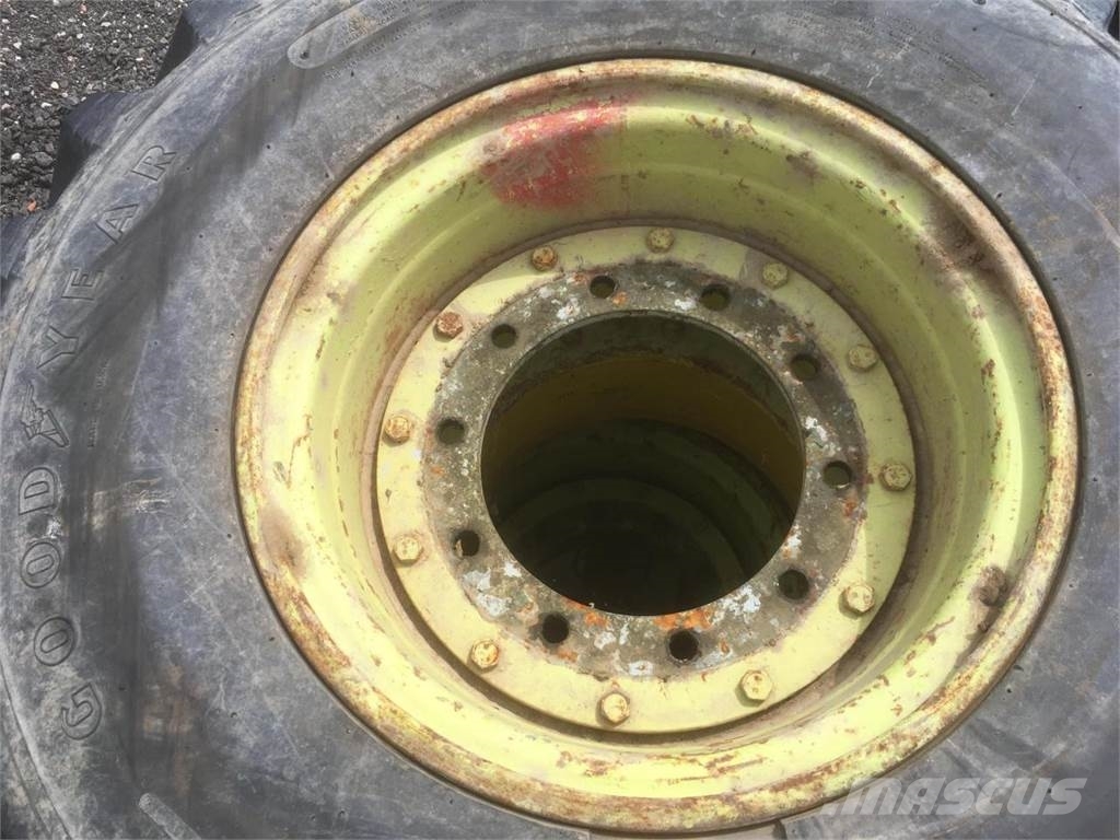 Goodyear 48x3100-20NHS x2 Tyres, wheels and rims