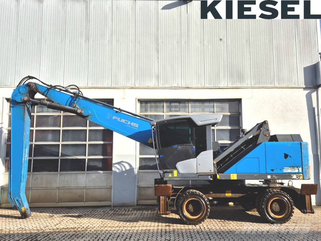 Fuchs MHL 331 F Bagri za prekladanje primarnih/sekundarnih surovin