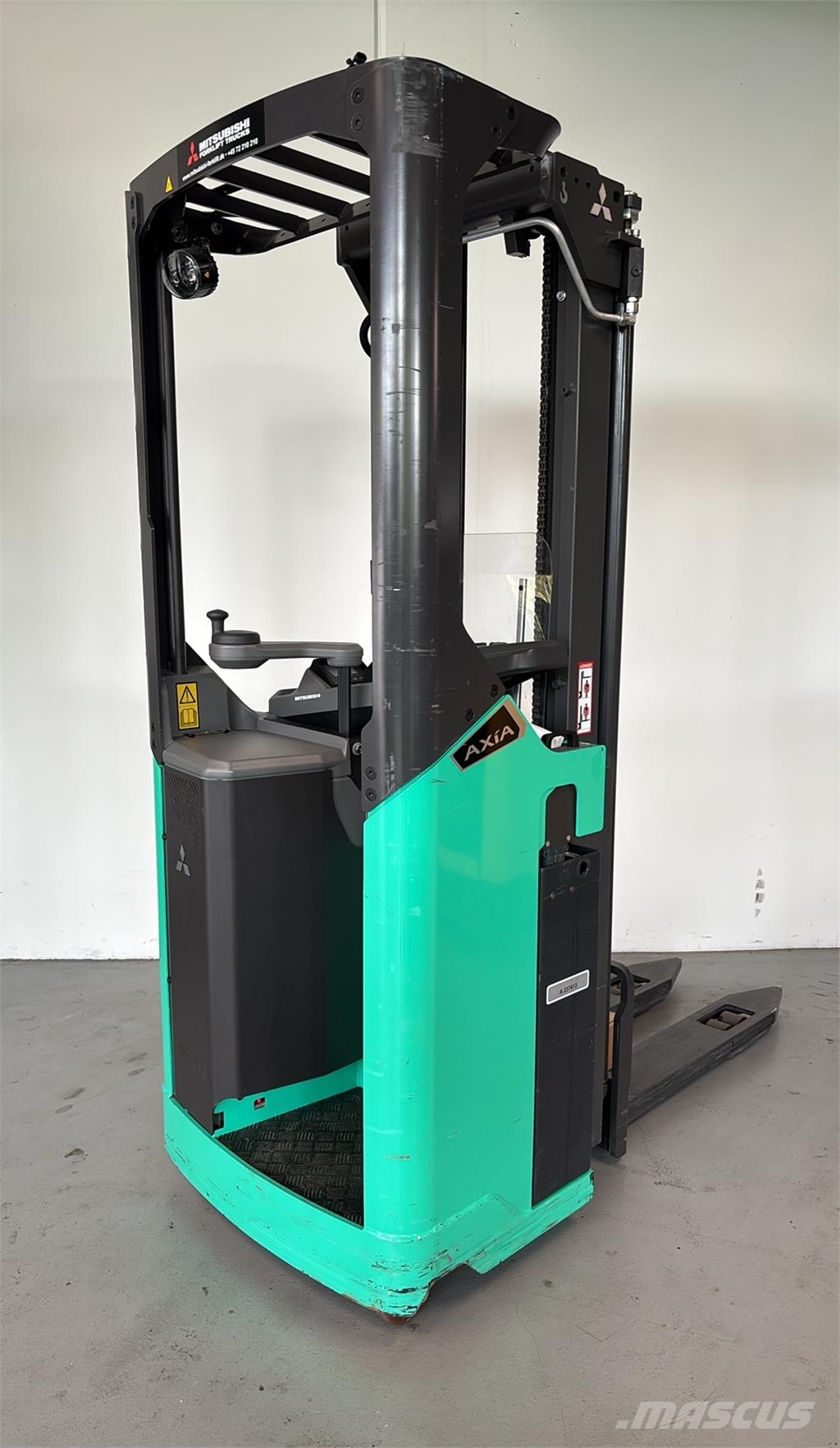 Mitsubishi SBR16N2I Stand-in stackers