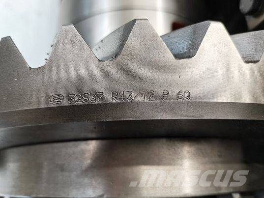 Dieci 8330 Fastrac differential Převodovka