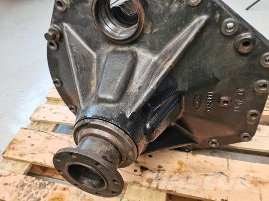 Dieci 8330 Fastrac differential Převodovka