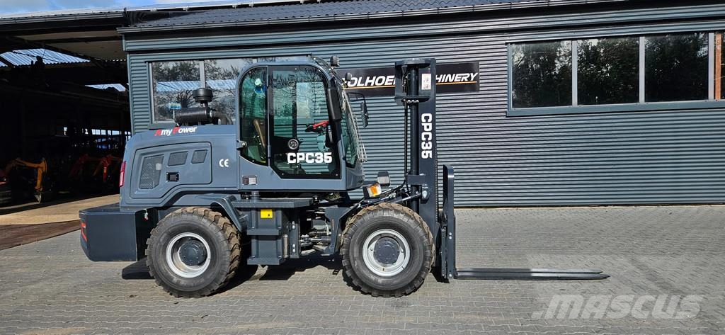 Wolf CPC 35 ruwterrein heftruck Rough terrain trucks