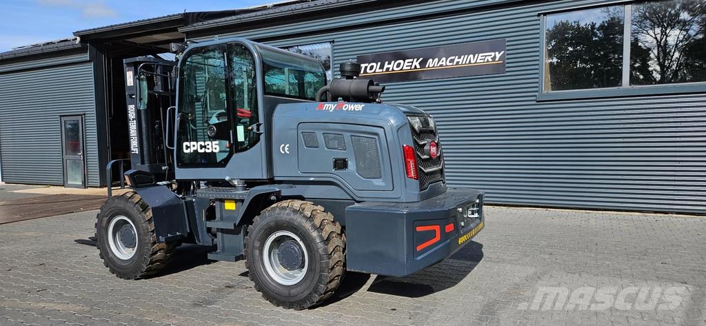 Wolf CPC 35 ruwterrein heftruck Rough terrain trucks