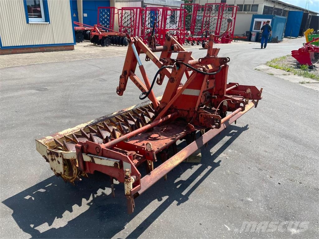 Krone KES100/3000 Rotorkopeggen / rototillers