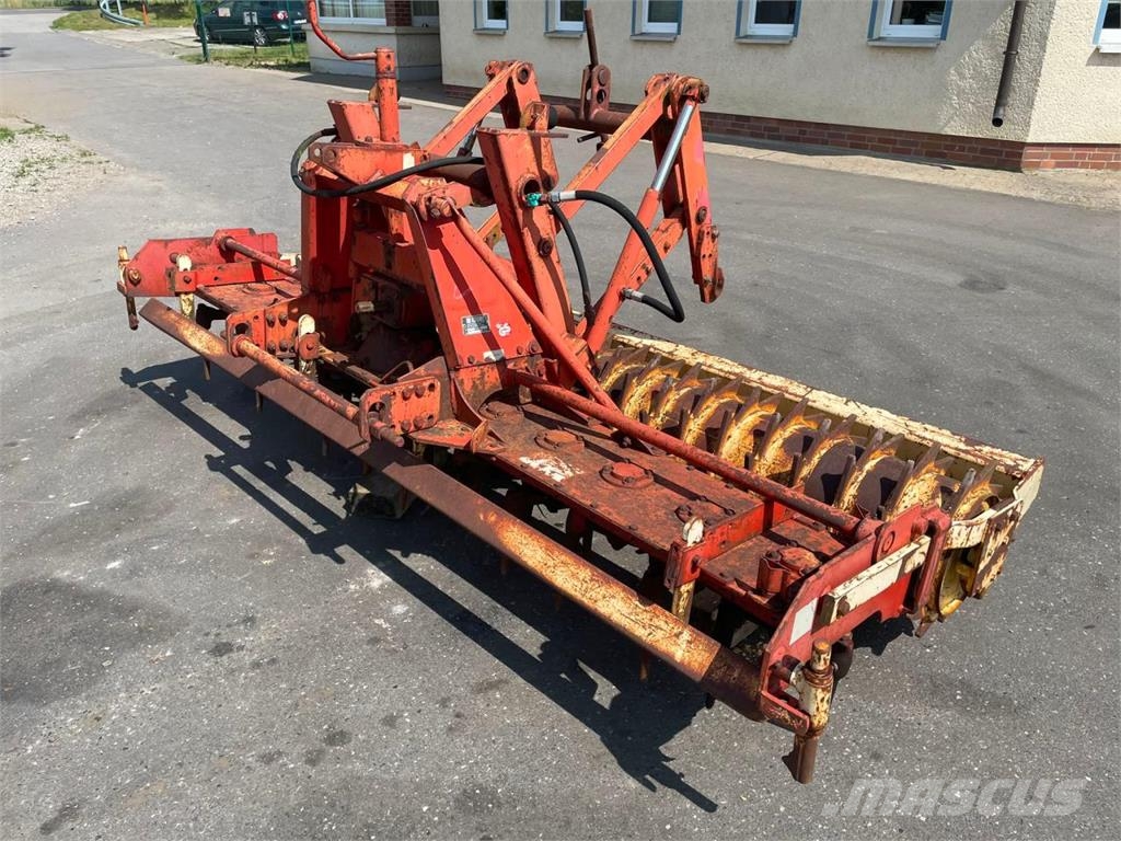 Krone KES100/3000 Rotorkopeggen / rototillers