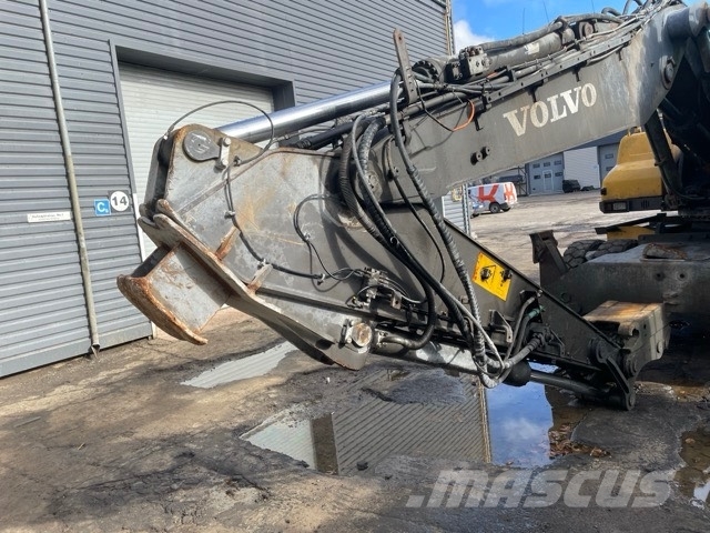 Volvo EW 230 C by parts Dzinēji