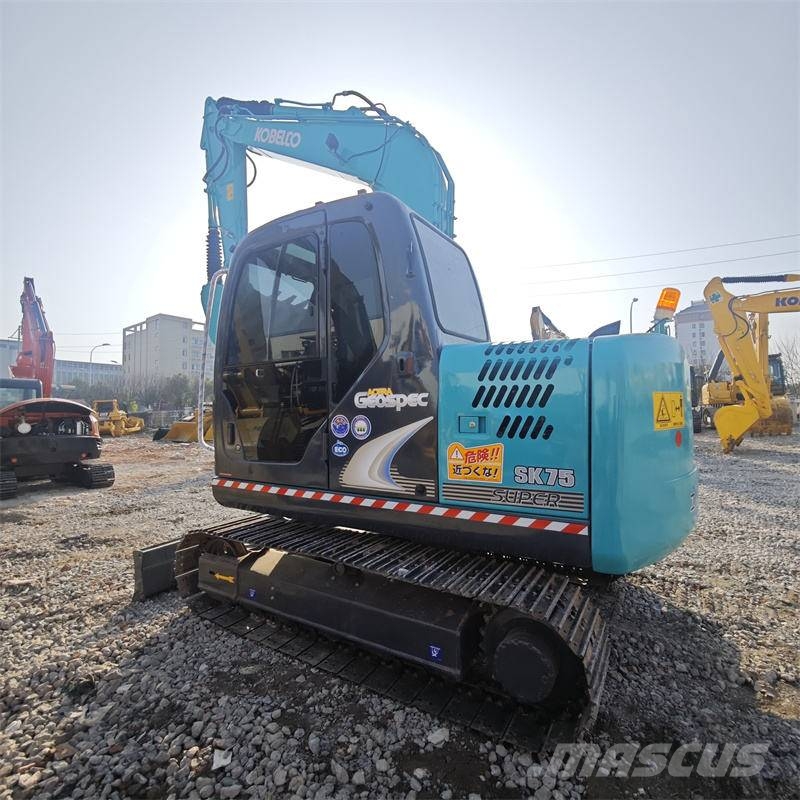 Kobelco SK 75 Excavadoras 7t - 12t