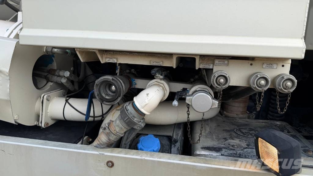 Volvo FM 400 LARSEN MASKOFLEX 312 WATER+WASTE Slamsugere