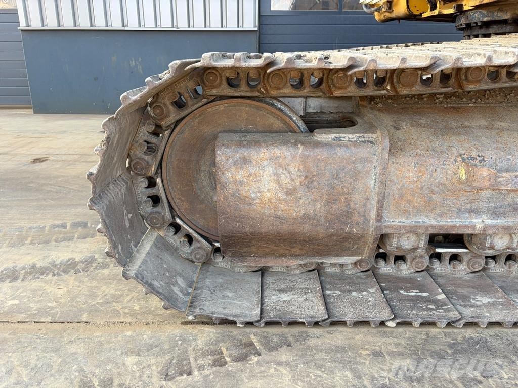 CAT 320FL Bagri goseničarji