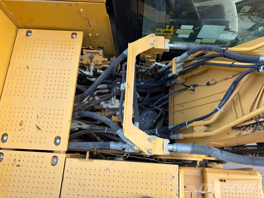 CAT 320FL Bagri goseničarji