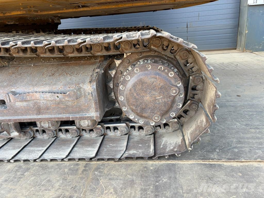 CAT 320FL Bagri goseničarji