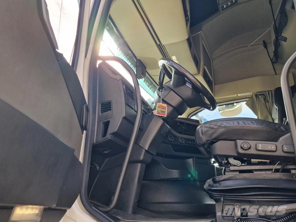 Volvo FH 13.500 Globetrotter XL 6x2 - Full air - Leather Седельные тягачи