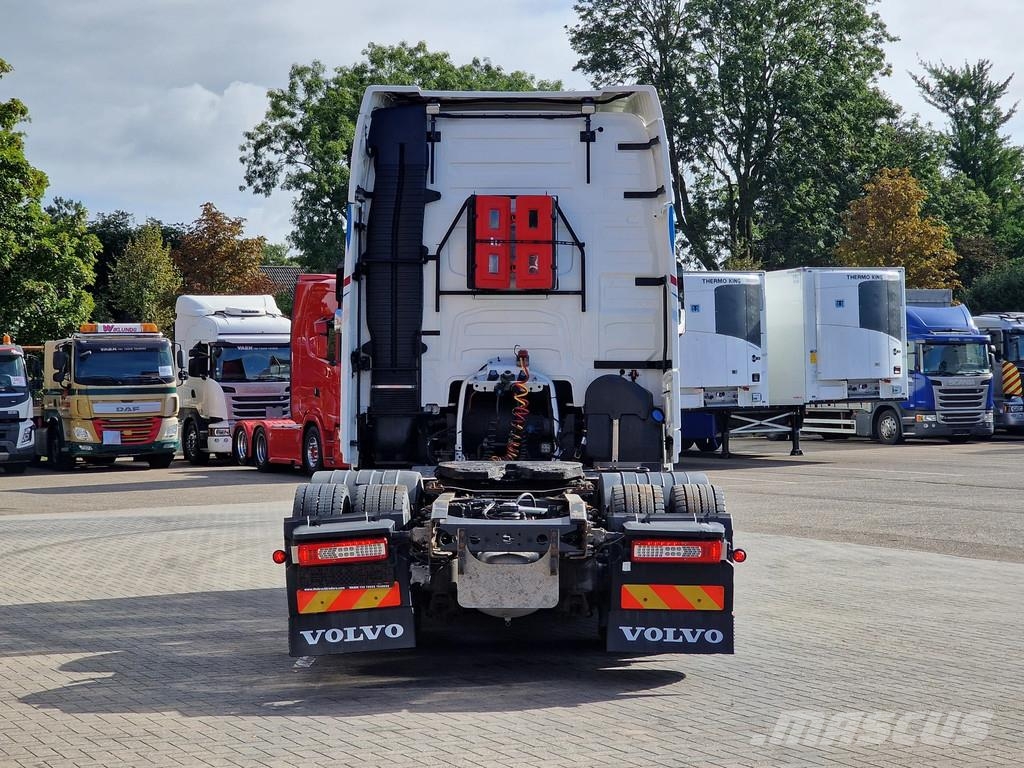 Volvo FH 13.500 Globetrotter XL 6x2 - Full air - Leather Седельные тягачи