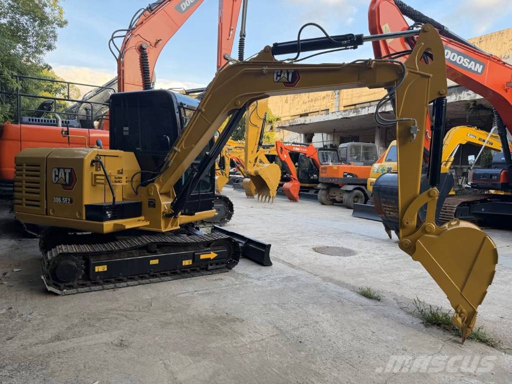 CAT 306.5E 3000 units excavators in stock Mini excavators < 7t (Mini diggers)