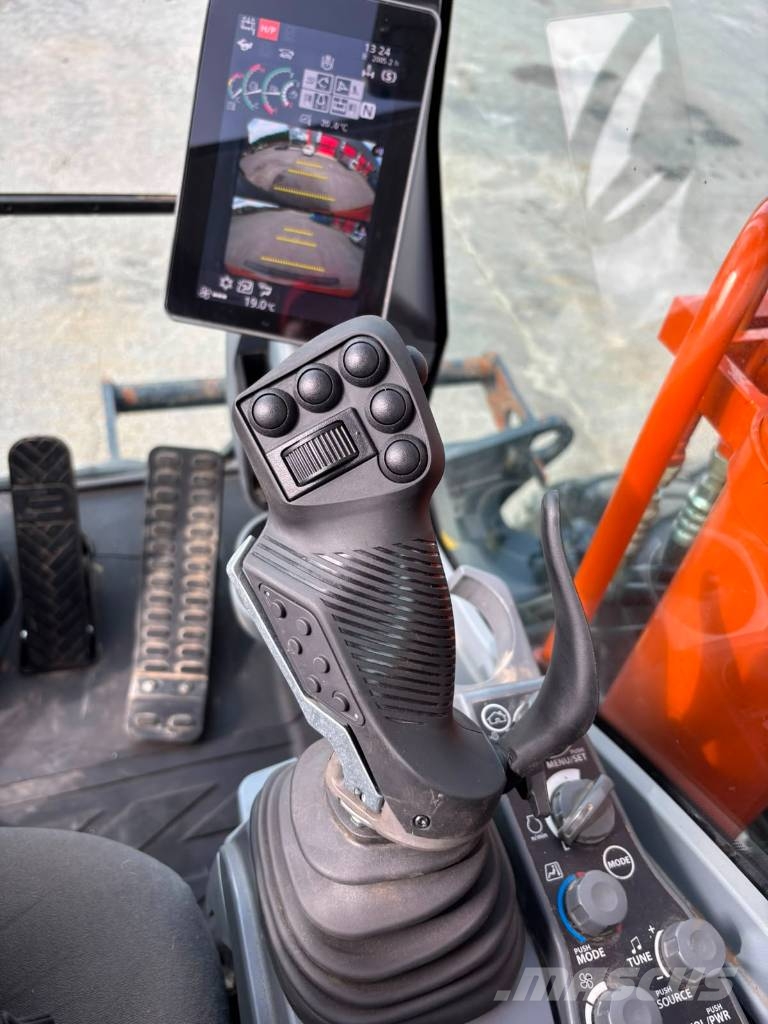 Hitachi ZX 175 W-7 / Pyörittäjä, Rasvari, Stage V حفارات بعجل