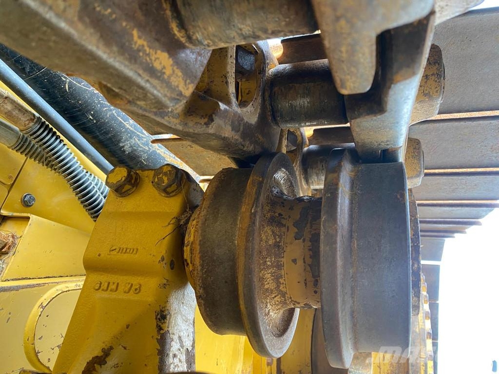 CAT D6N XL . Bulldozer