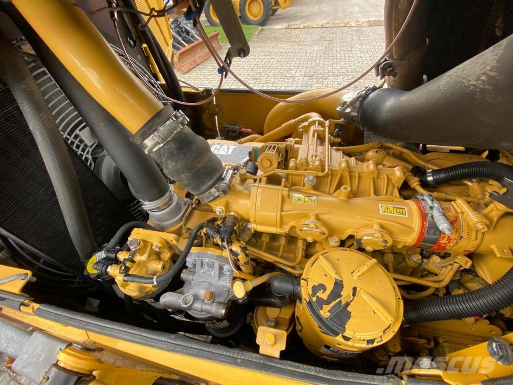 CAT D6N XL . Bulldozer