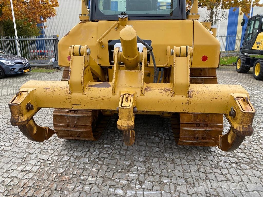 CAT D6N XL . Bulldozer
