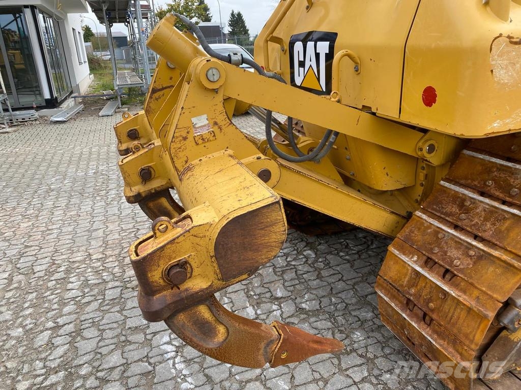 CAT D6N XL . Bulldozer