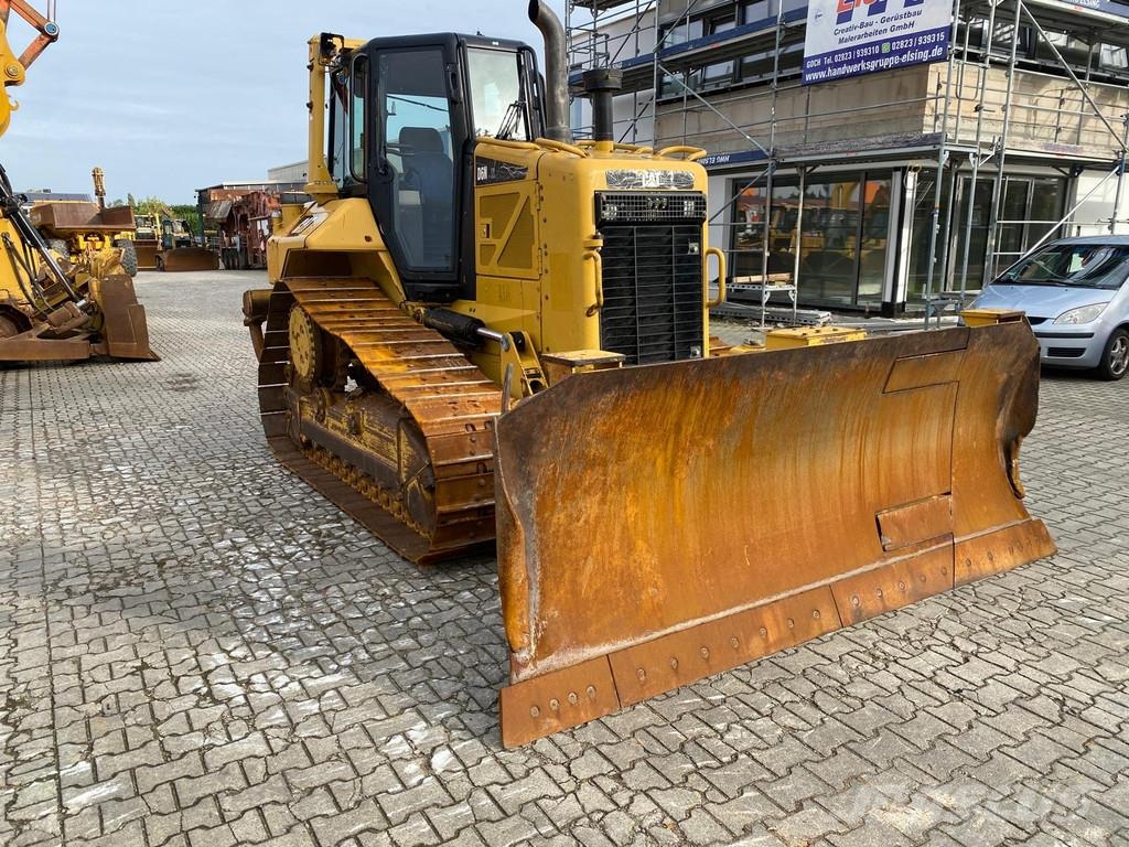CAT D6N XL . Bulldozer