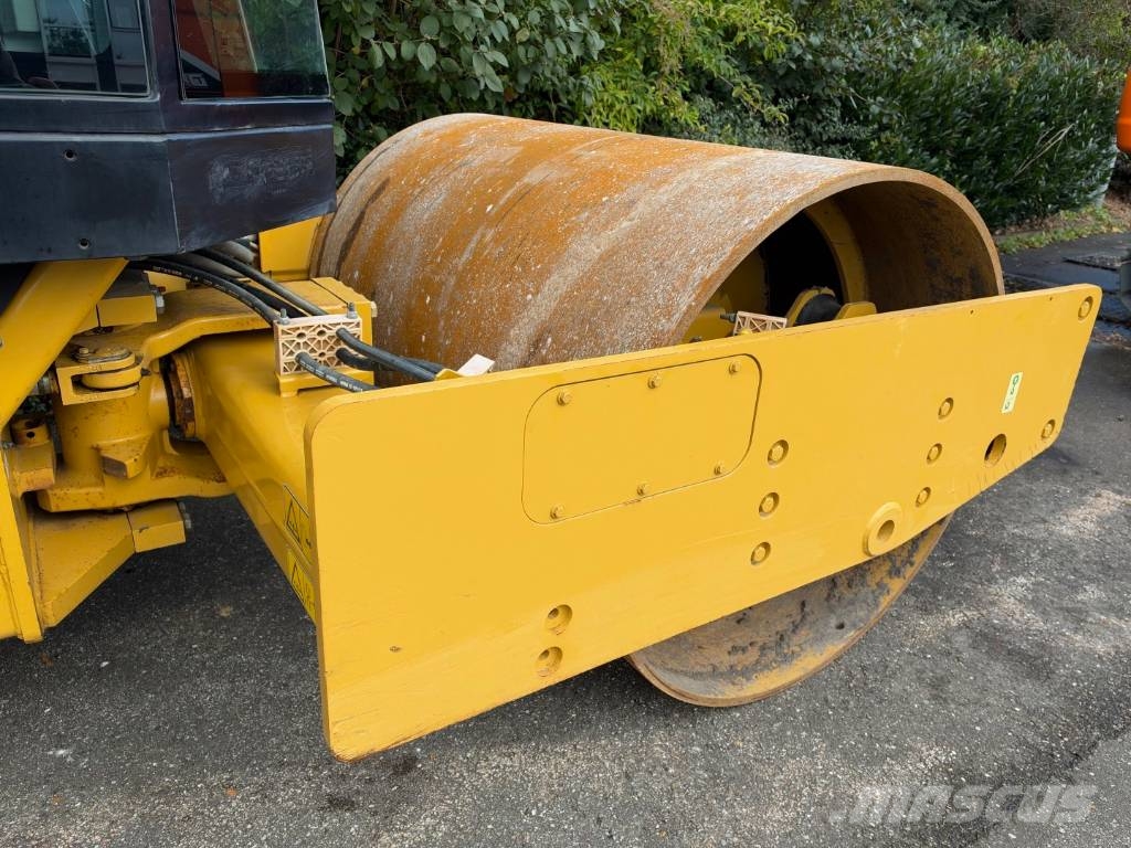 CAT CS 44 B Κύλινδροι με επίσωτρα με αέρα