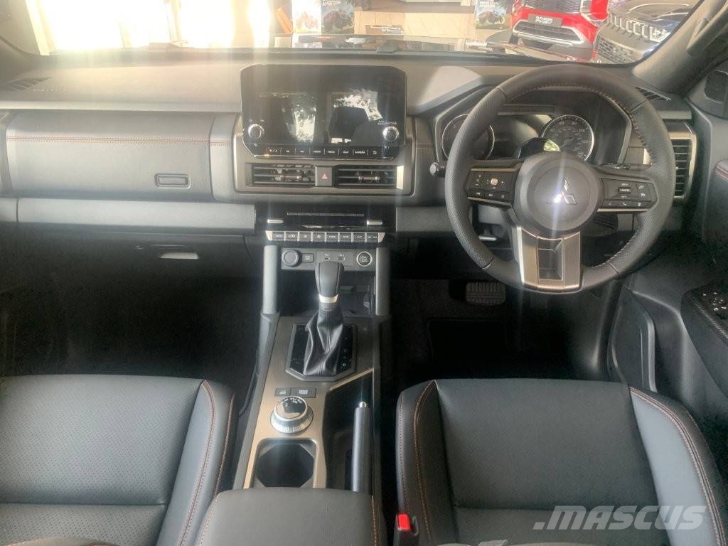 Mitsubishi L 200 Caja abierta/laterales abatibles