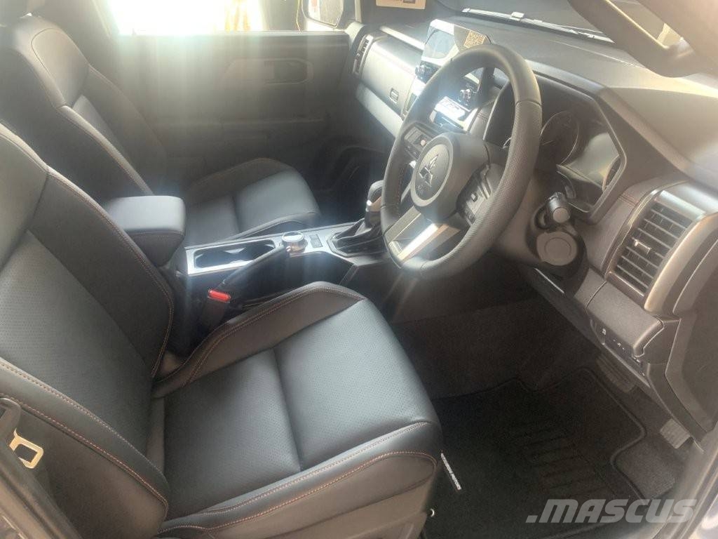 Mitsubishi L 200 Caja abierta/laterales abatibles