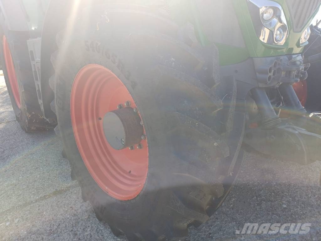Fendt 828 Profi Plus Tractoren