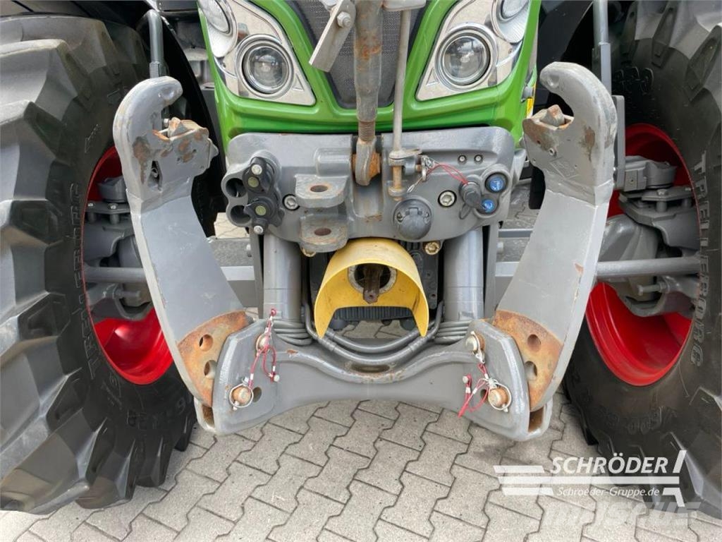 Fendt 724 VARIO S4 PROFI PLUS Tractors