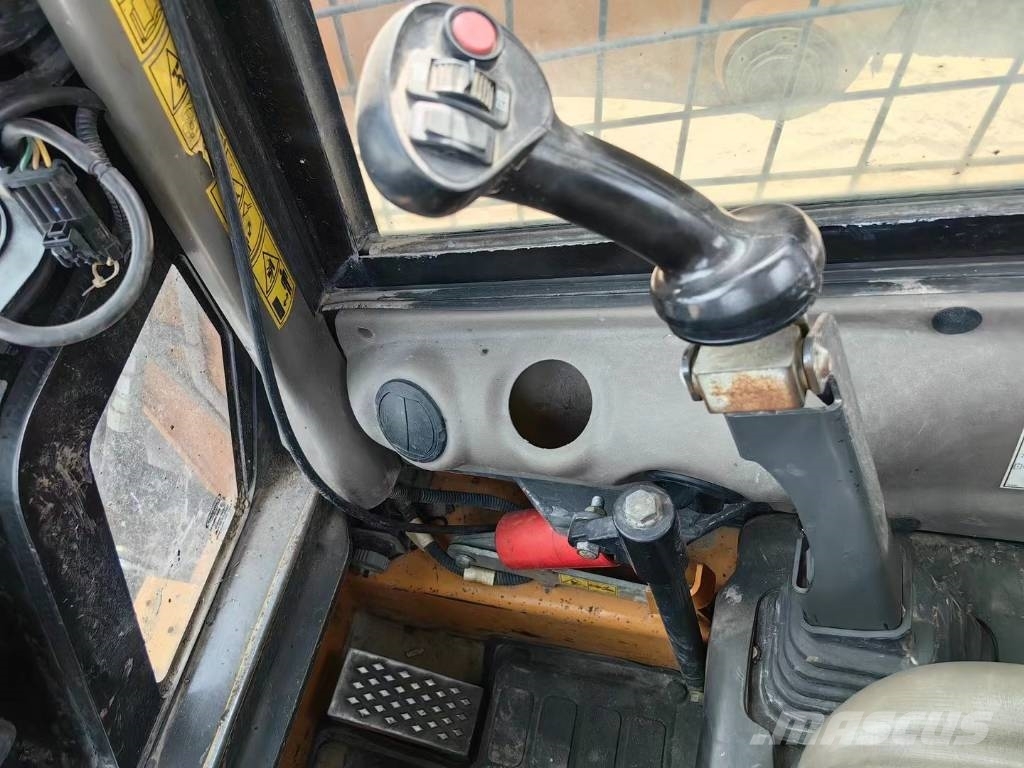 CASE SR 200 Φορτωτάκια