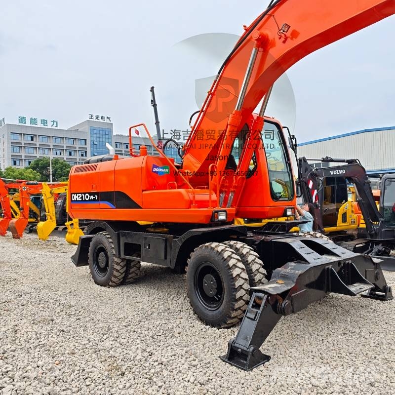 Doosan DH 210 W-7 Gravemaskiner på hjul