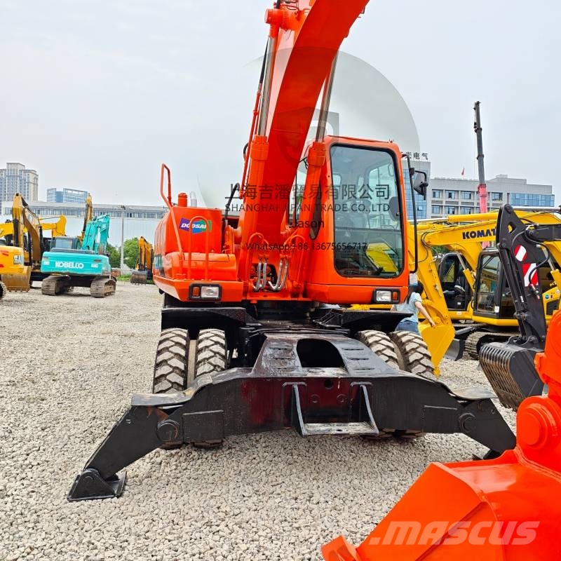 Doosan DH 210 W-7 Gravemaskiner på hjul