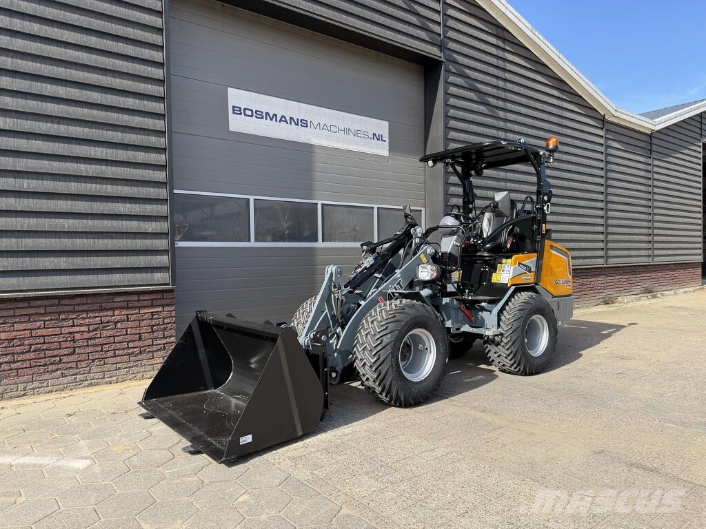 GiANT G2700 X-TRA HD + minishovel prijs vriendelijk €725 Wheel loaders
